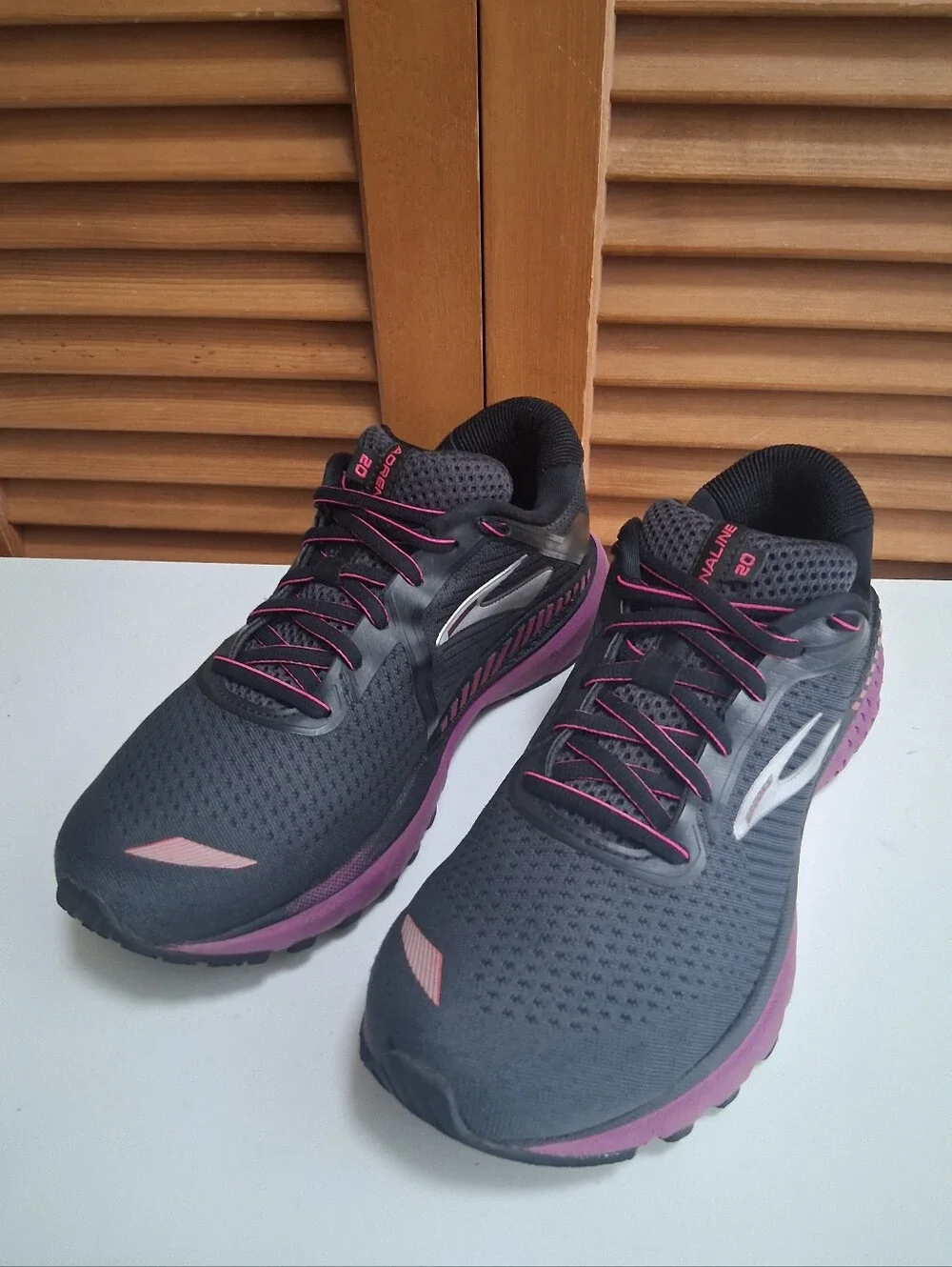 Brooks Adrenaline GTS 20 Black Purple Running Shoes 1202961B062 Women's Size 8.5